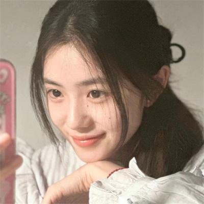 哈莉·奎茵第三季 封面